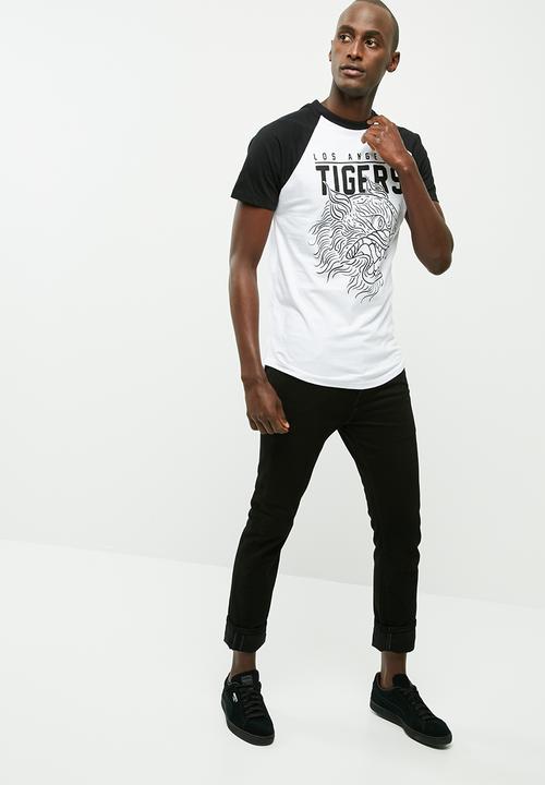 basicthread - Graphic slim raglan tee