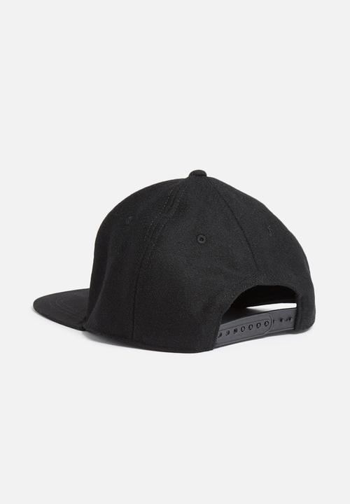 Only & Sons - Snapback cap logo