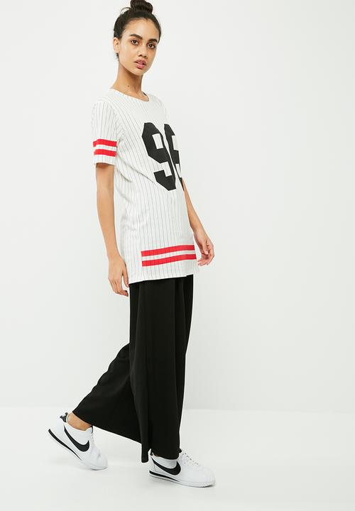 Jacqueline de Yong - College tee