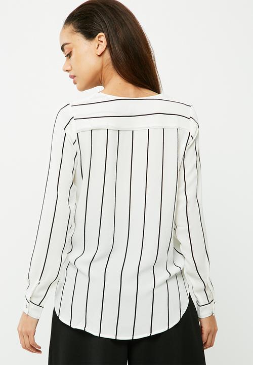 Jacqueline de Yong - Perfect placket blouse
