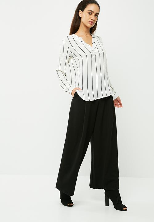 Jacqueline de Yong - Perfect placket blouse