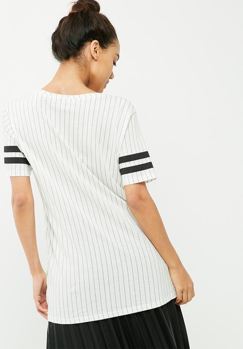 Jacqueline de Yong - College tee