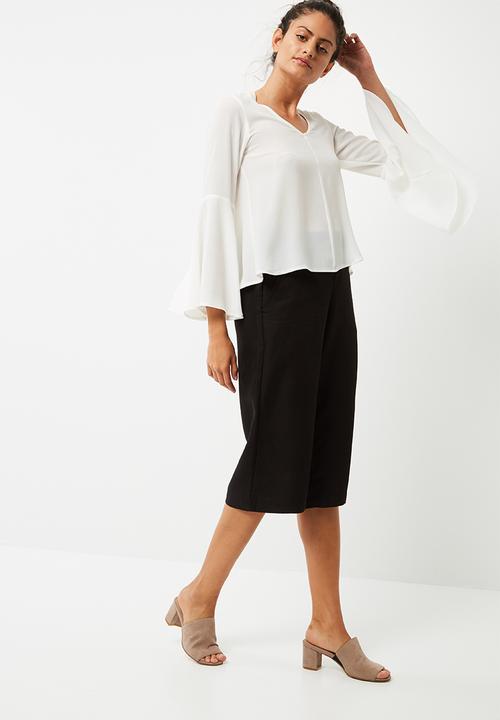 dailyfriday - Bell sleeve blouse