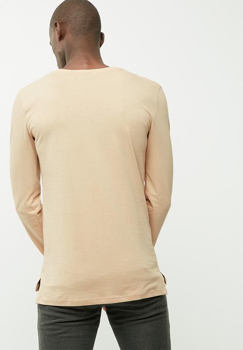 basicthread - Basic tail crew neck tee