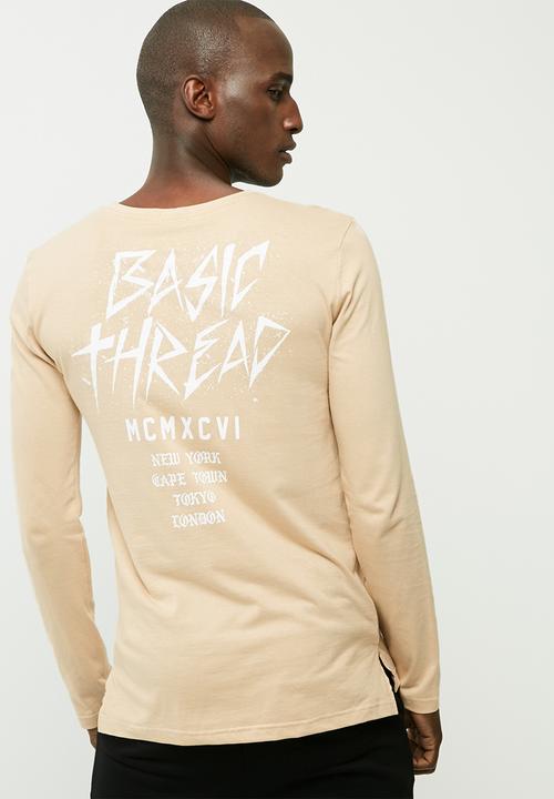 basicthread - Long graphic tail crew neck tee