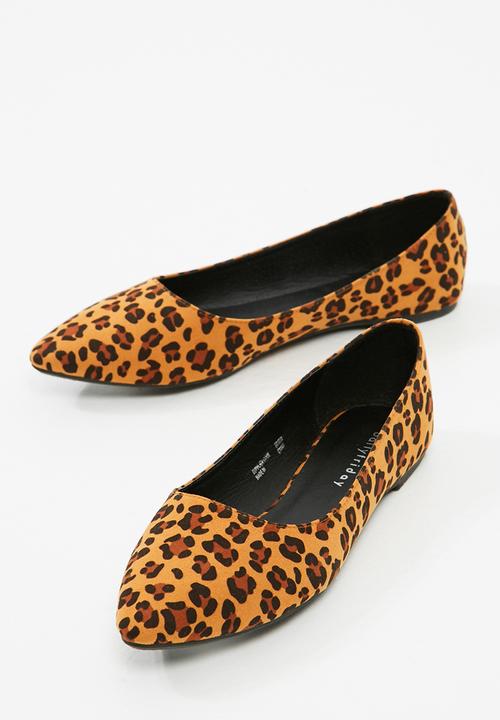 dailyfriday - Pointy toe pumps