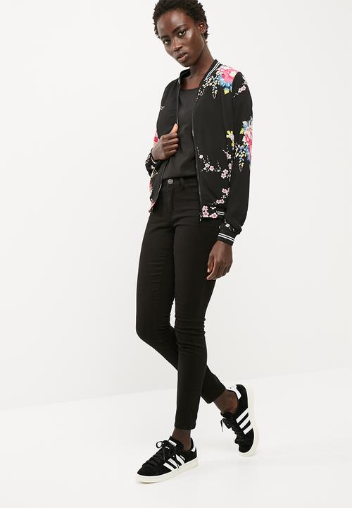 Jacqueline de Yong - Yutaka rib bomber