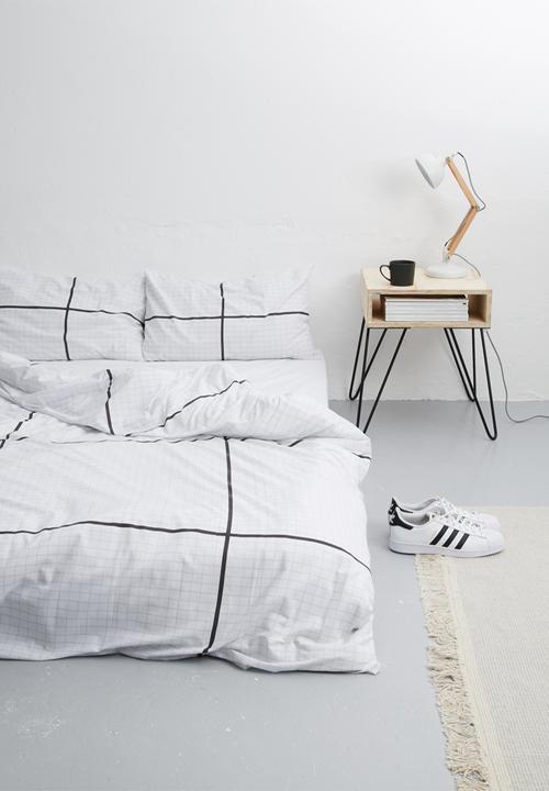 Sixth Floor - Artistic printed duvet set