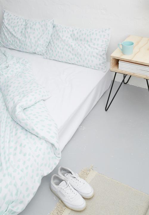 Sixth Floor - Raindrops printed duvet set