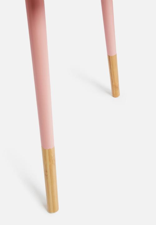 Present Time - Graceful table