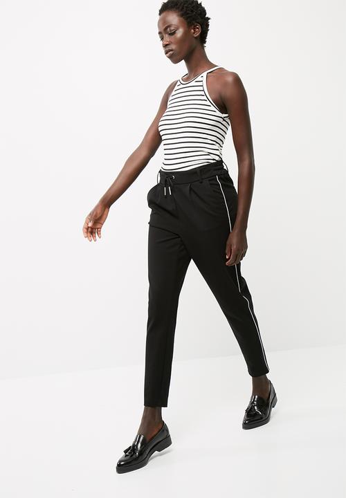 Jacqueline de Yong - Kenya cropped top
