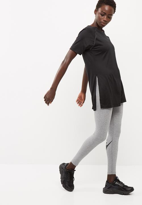 Nike - Bonded short sleeve top