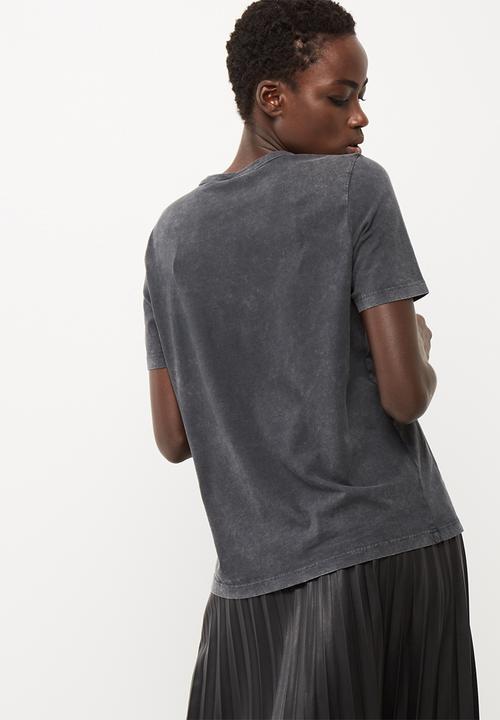 Vero Moda - Madigan choker tee