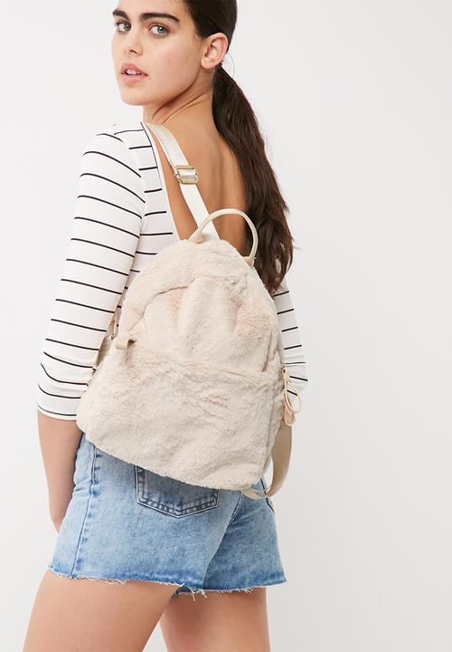 Missguided - Faux fur backpack