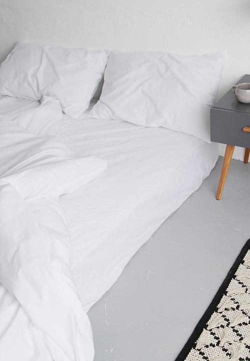 Sixth Floor - 200TC cotton oxford duvet cover set - white
