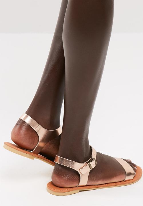 dailyfriday - Core leather sandal