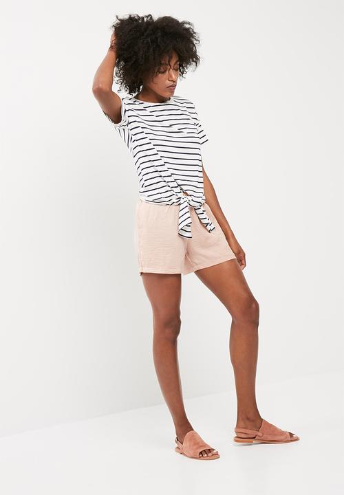 dailyfriday - Knot front detail tee
