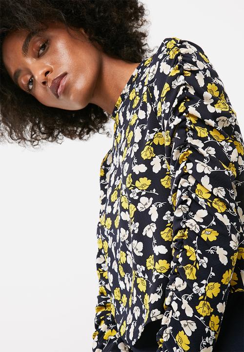 dailyfriday - Ruched sleeve blouse