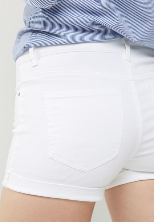 Jacqueline de Yong - Five denim shorts