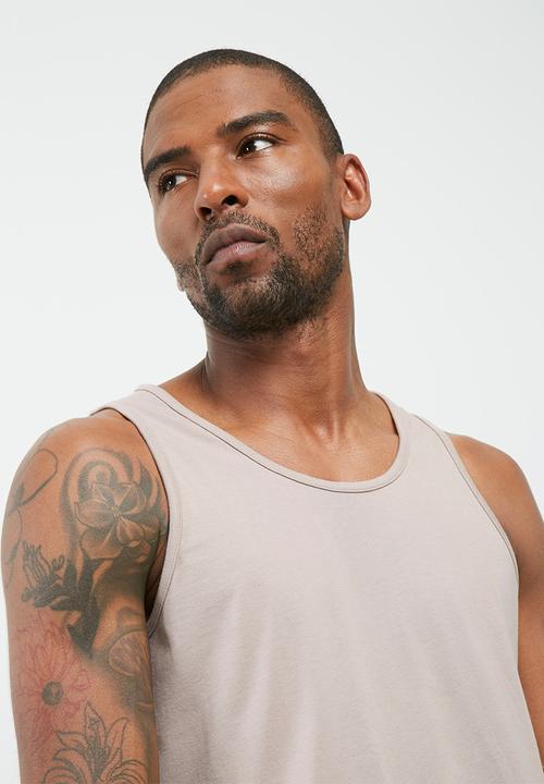 basicthread - Plain tail hem vest