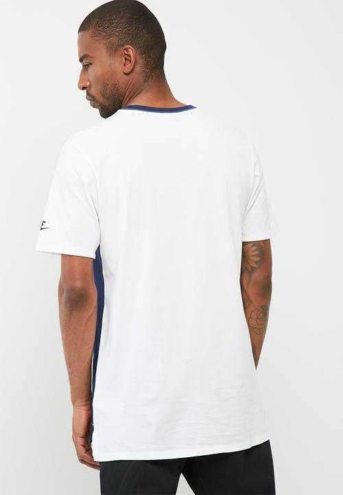 Nike - AV15 tee