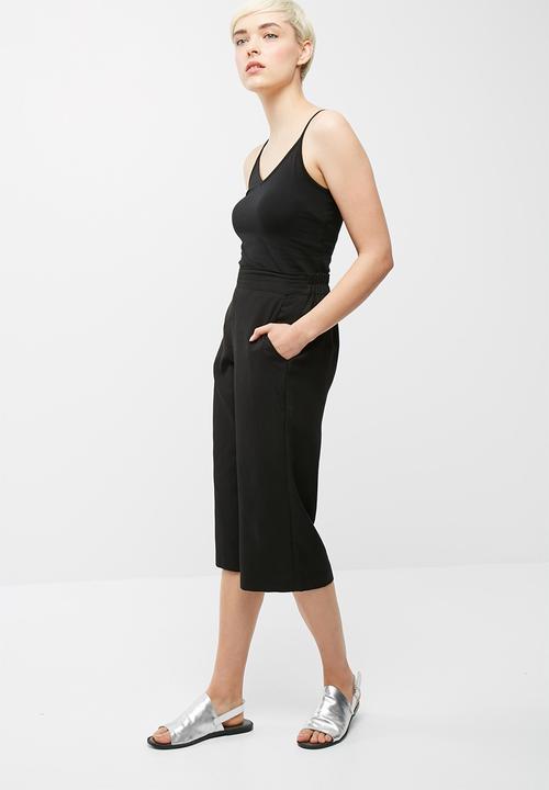 dailyfriday - Fitted v neck cami