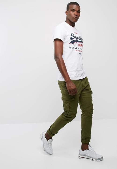 Superdry. - Vintage logo world acclaimed tee