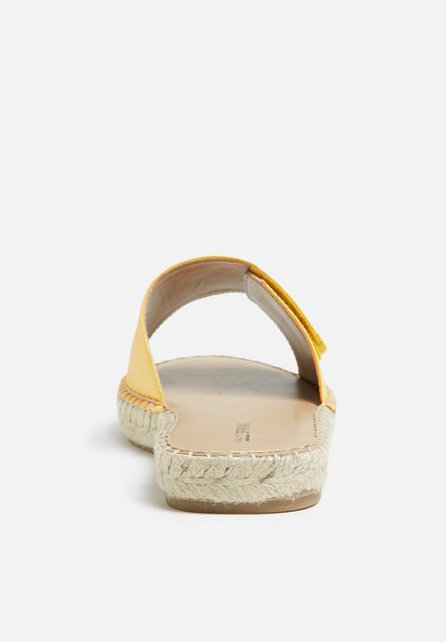 Call It Spring - Selanda