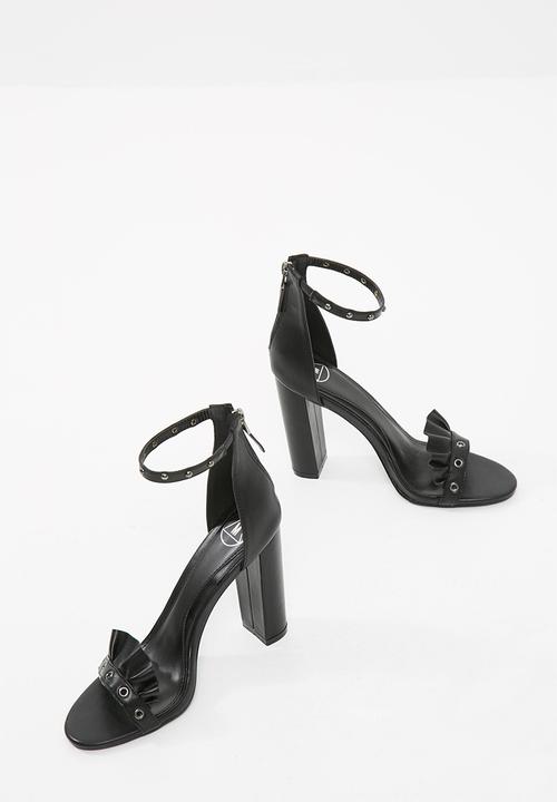 Missguided - Frill and eyelet block heel