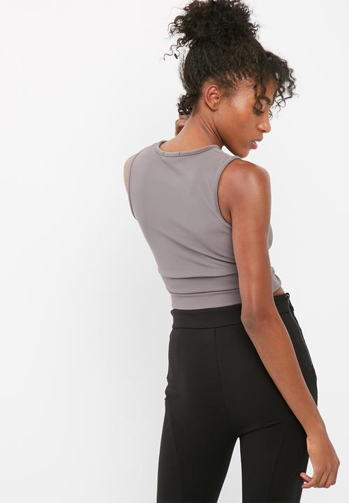 Missguided - Cut out front yoga top