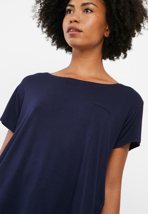 dailyfriday - Scoopneck relaxed tee with turn back cuff