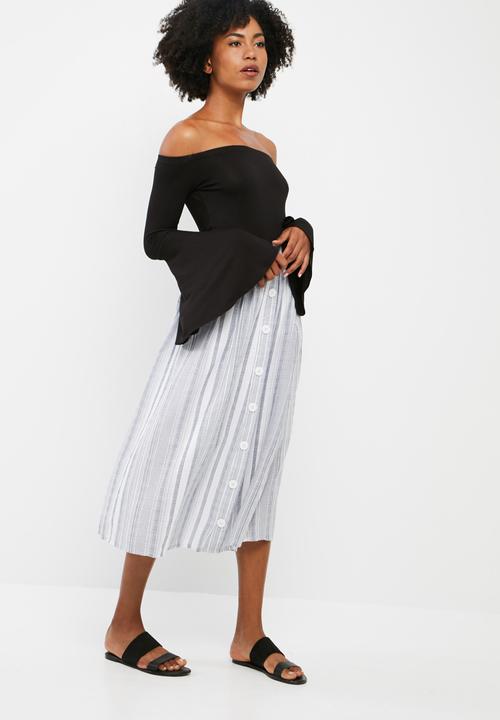 dailyfriday - Flared sleeve off shoulder bodysuit