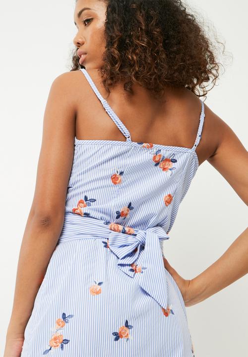dailyfriday - Functional wrap dress
