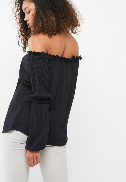 dailyfriday - Off the shoulder feminine blouse