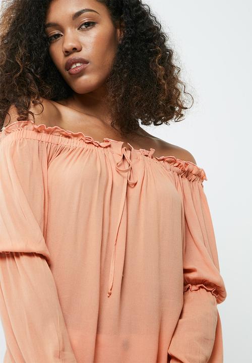 dailyfriday - Off the shoulder feminine blouse