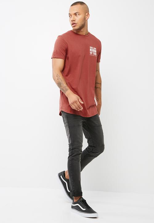 basicthread - Printed curved hem tee