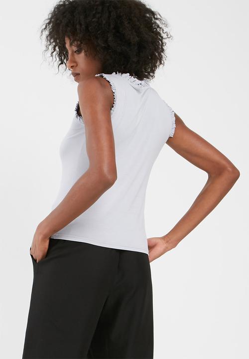 dailyfriday - Ruffle sleeve vest