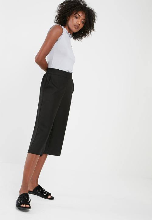 dailyfriday - Ruffle sleeve vest