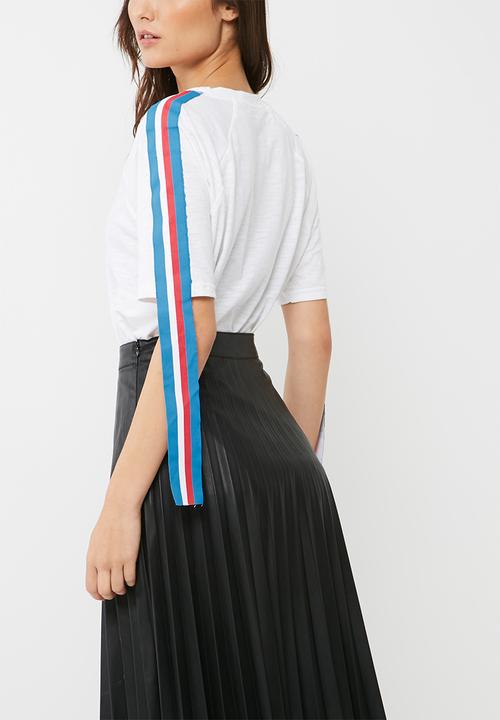 Missguided - Oversized shoulder stripe t-shirt