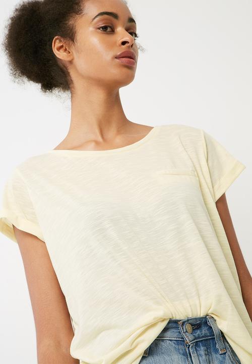 dailyfriday - Scoopneck relaxed tee with turn back cuff