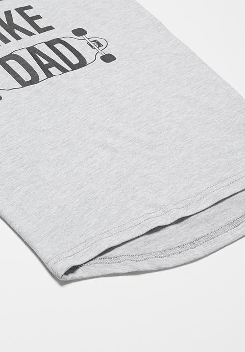 basicthread - Rad like dad tee