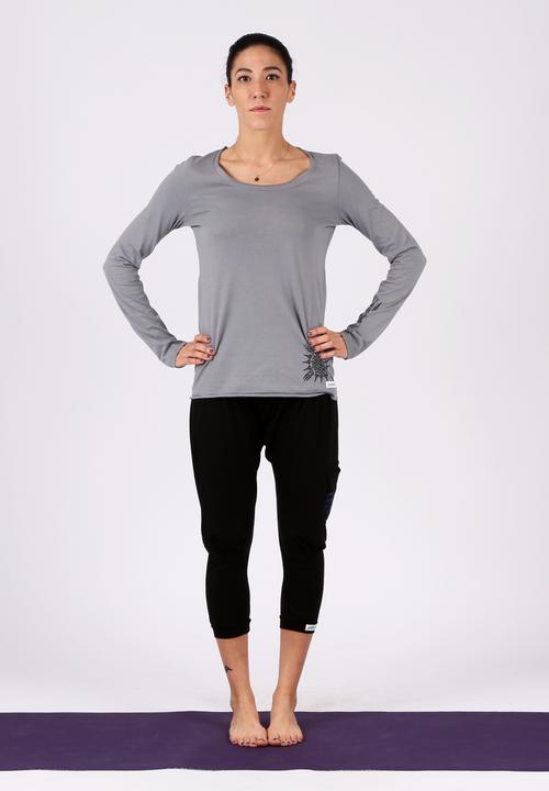 Yoga Utopia - Pretzel Yogawear Sak Yant Top – Grey