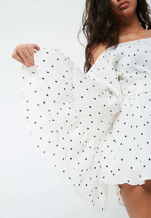 Missguided - Polka dot crinkle bardot playsuit