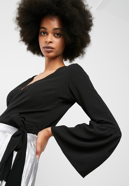 dailyfriday - Bell sleeve wrap top
