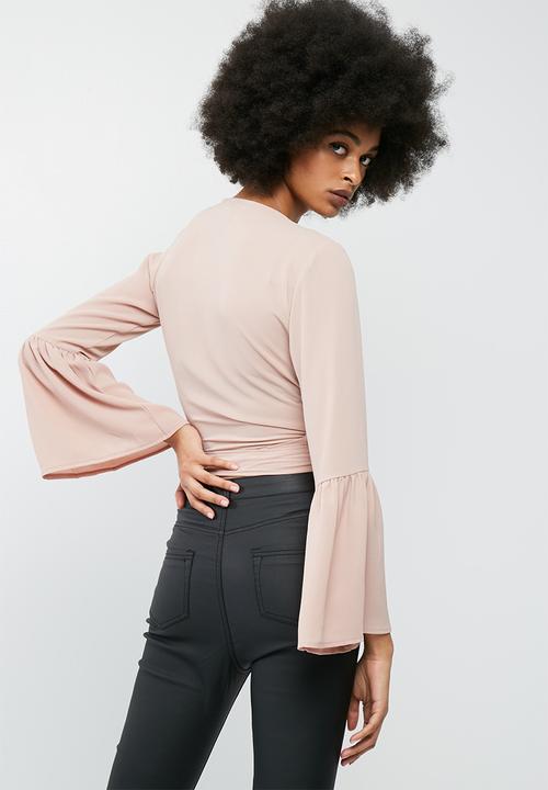 dailyfriday - Bell sleeve wrap top