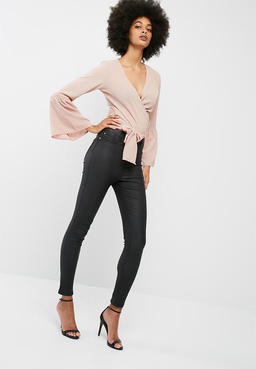 dailyfriday - Bell sleeve wrap top