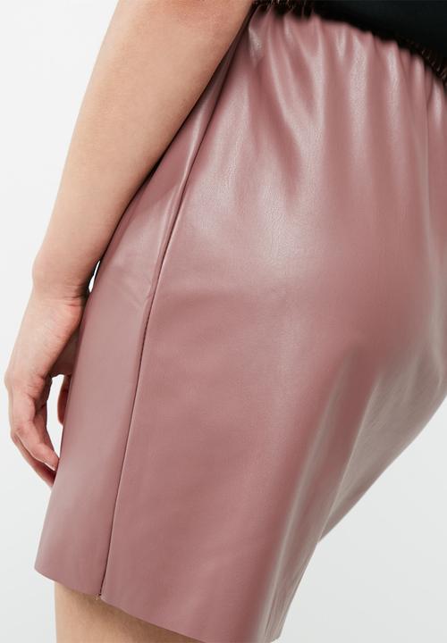 Jacqueline de Yong - Fix pu skirt
