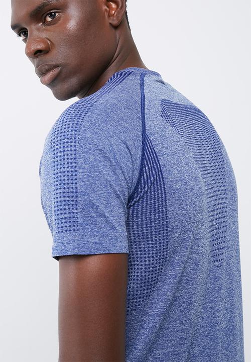 PUMA - evoKnit Raglan tee