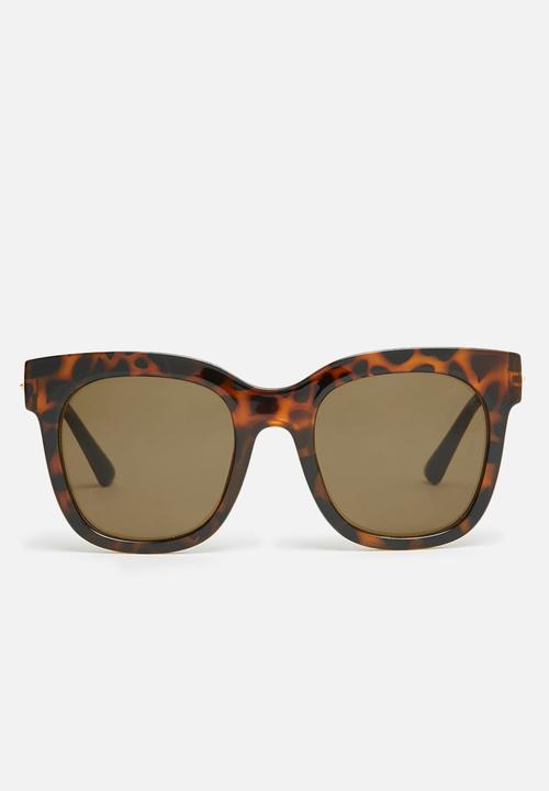 dailyfriday - Chane tortoise shell sunglasses 