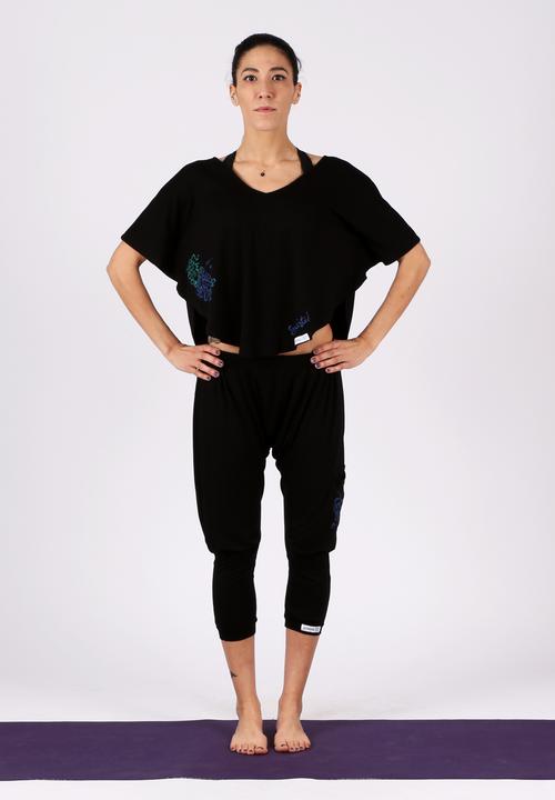 Yoga Utopia - Pretzel Yogawear Cross Top – Black